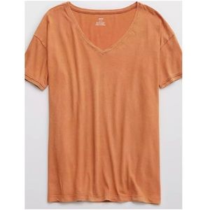 NWT!✨ Aerie Distressed V-Neck Boyfriend T-Shirt